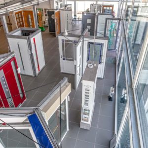 Ausstellung für Fenster, Türen, Rollladen, Sichtschutz